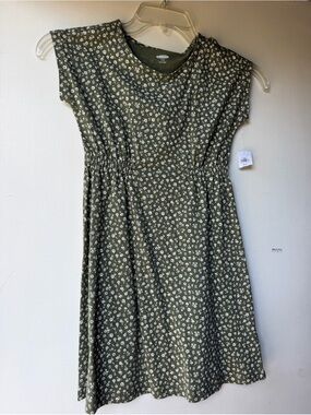 Old Navy Olive Green Floral Top
